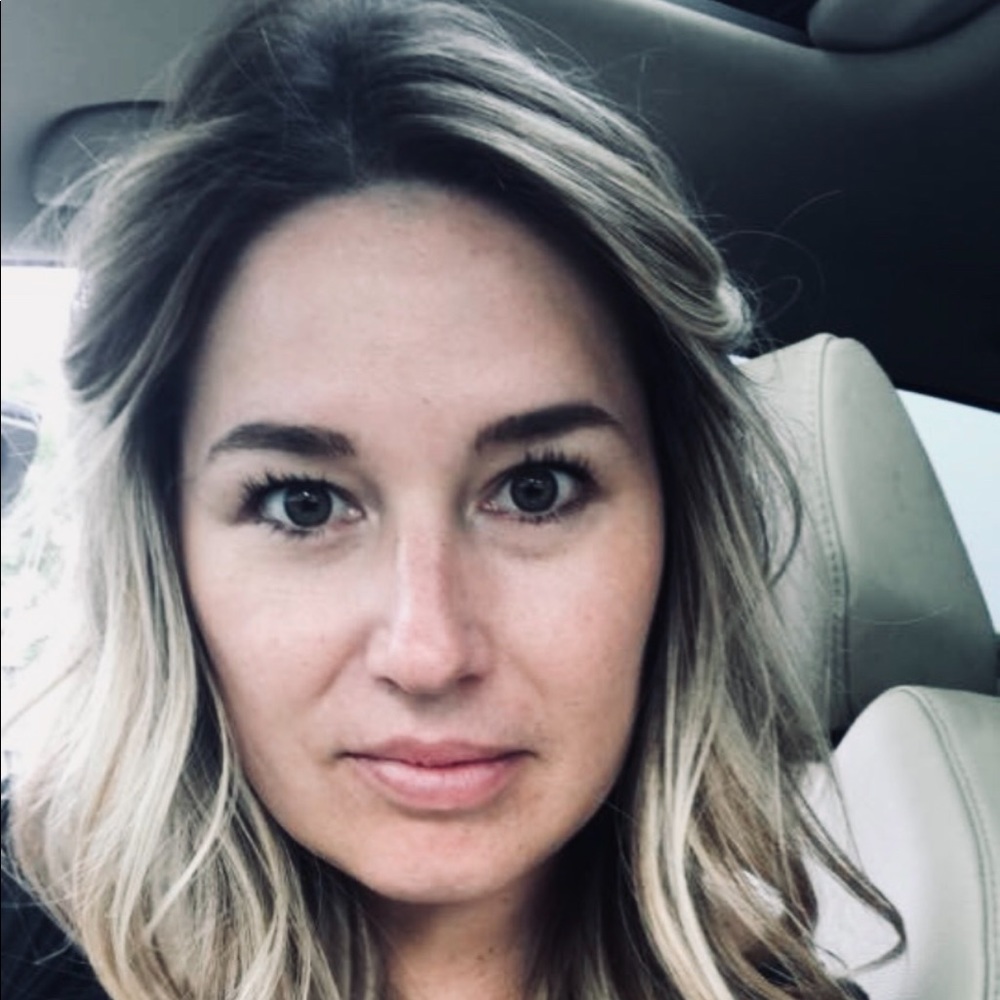 Meet your Posher, Andrea